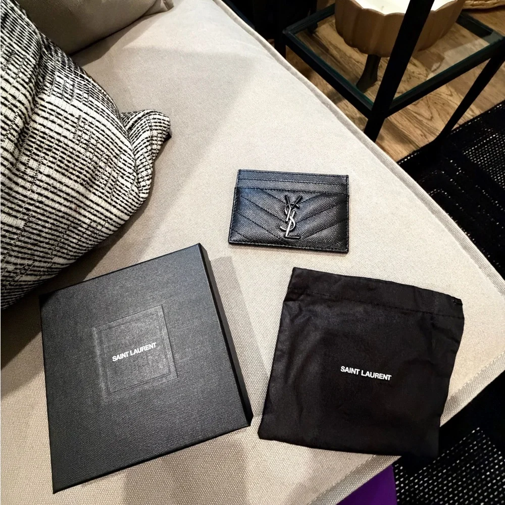 Saint Laurent Textured Black Card Holder - Picture 4 of 4